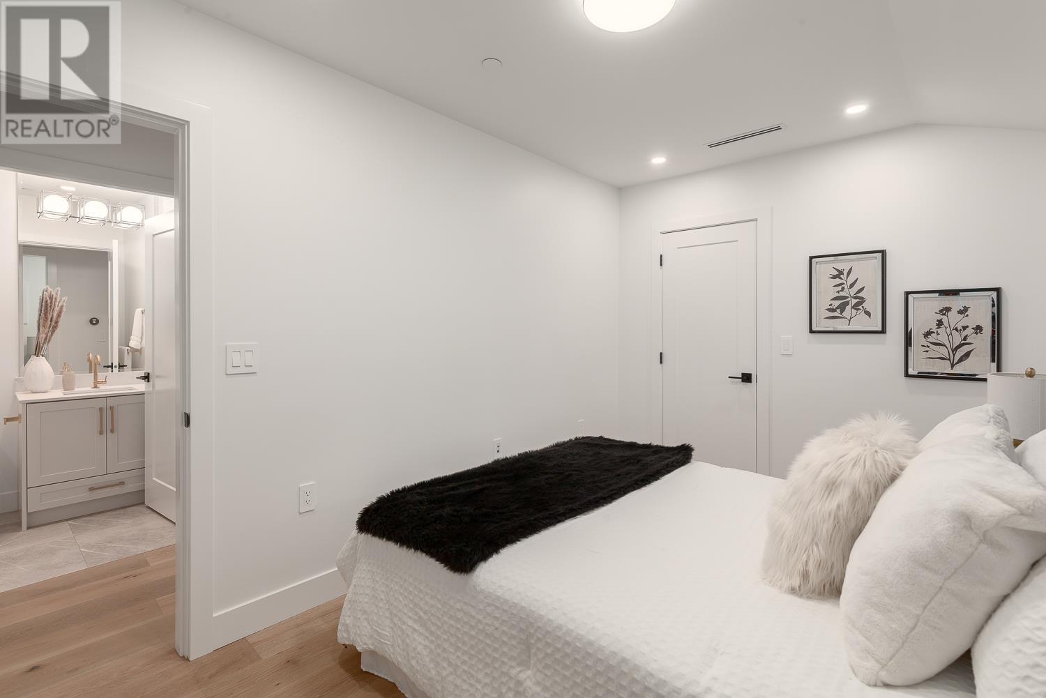 1211 W 16th Avenue, Vancouver, British Columbia  V6J 2L7 - Photo 29 - R2829196