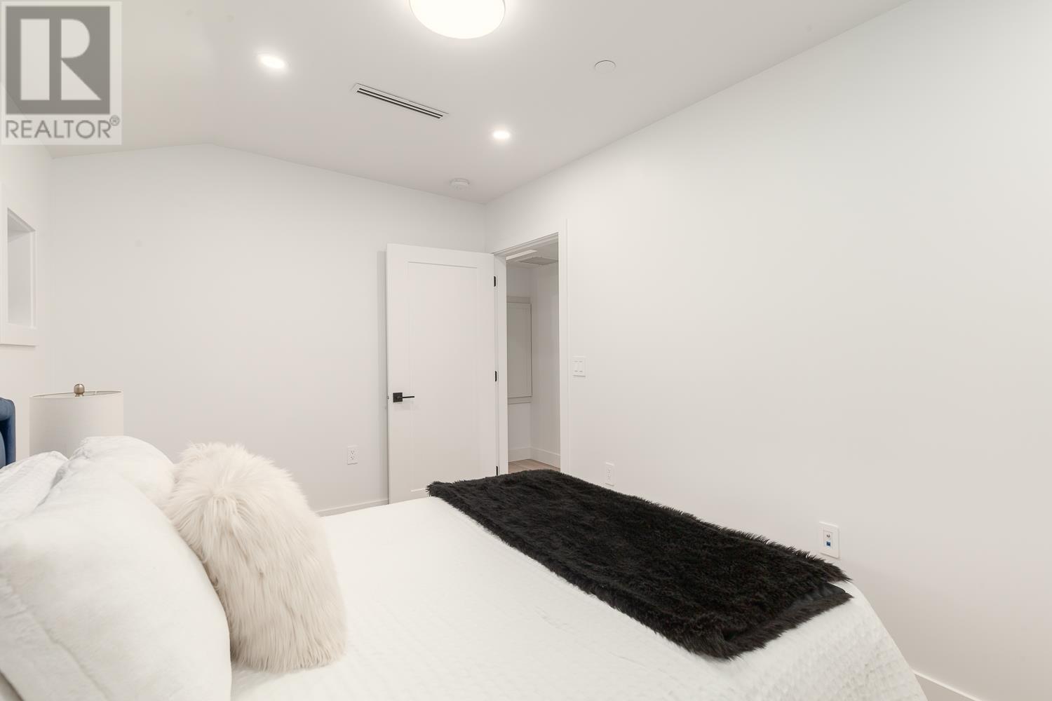 1211 W 16th Avenue, Vancouver, British Columbia  V6J 2L7 - Photo 31 - R2829196