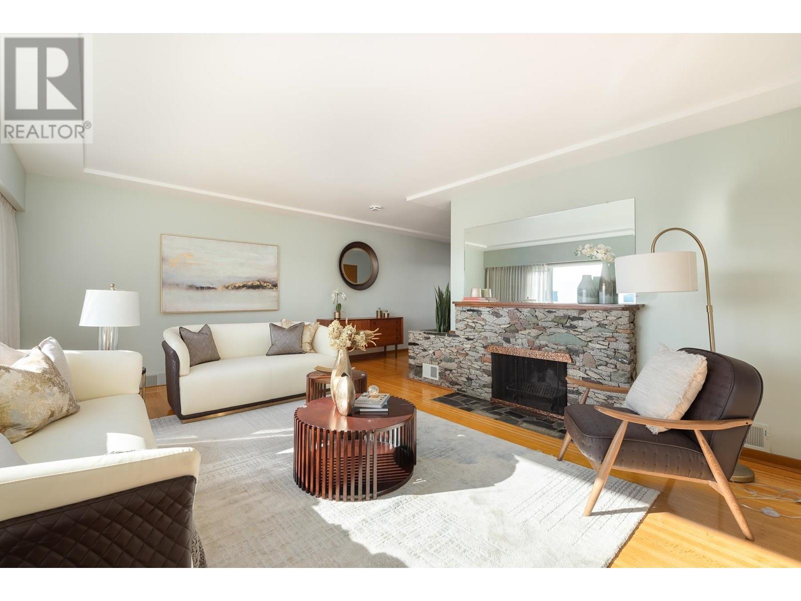 139 E Durham Street, New Westminster, British Columbia  V3L 4J1 - Photo 4 - R2829159