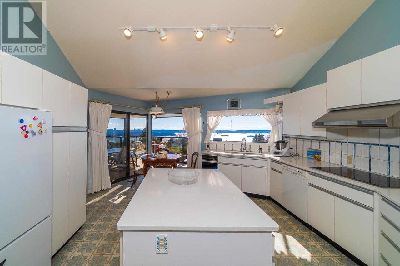 2289 Westhill Drive, West Vancouver, British Columbia  V7S 2Z2 - Photo 26 - R2829233