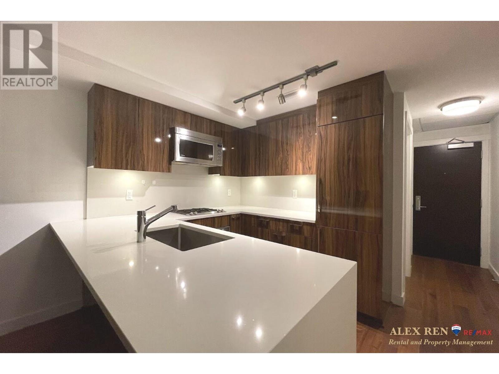 4408 Cambie Street, Vancouver, British Columbia  V5Y 0M2 - Photo 3 - R2829243