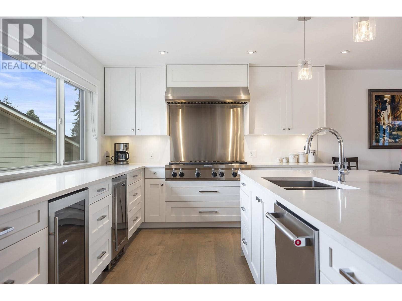 1727 Charland Avenue, Coquitlam, British Columbia  V3K 3L9 - Photo 6 - R2811660