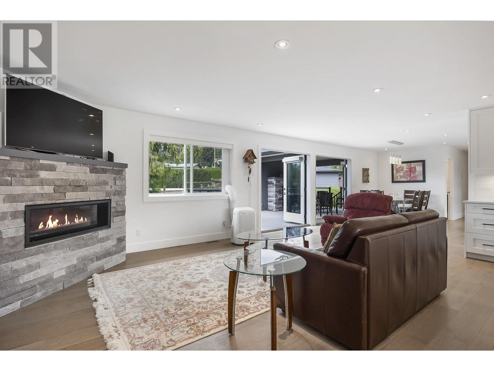 1727 Charland Avenue, Coquitlam, British Columbia  V3K 3L9 - Photo 8 - R2811660