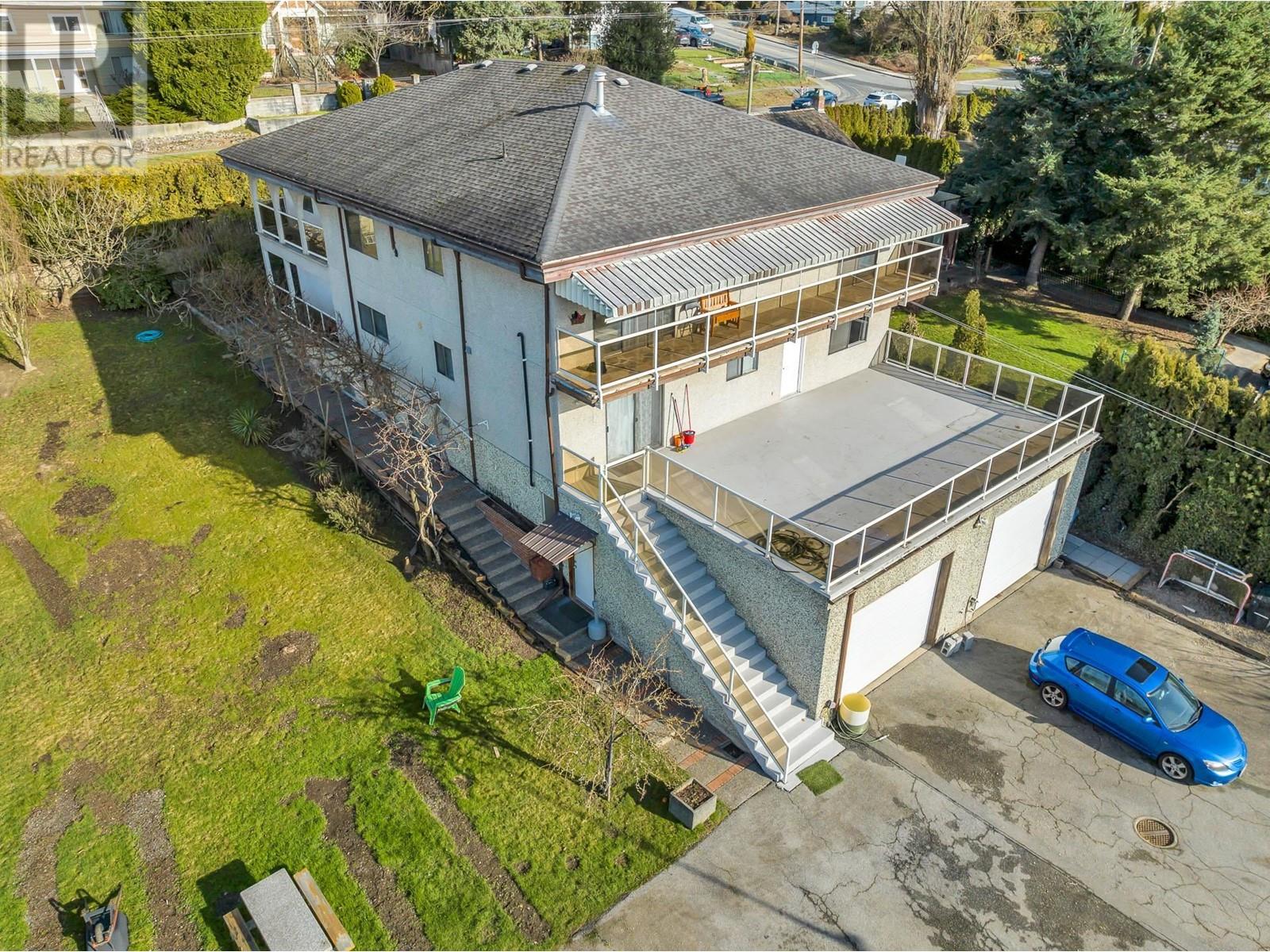 5158 MARINE DRIVE, burnaby, British Columbia