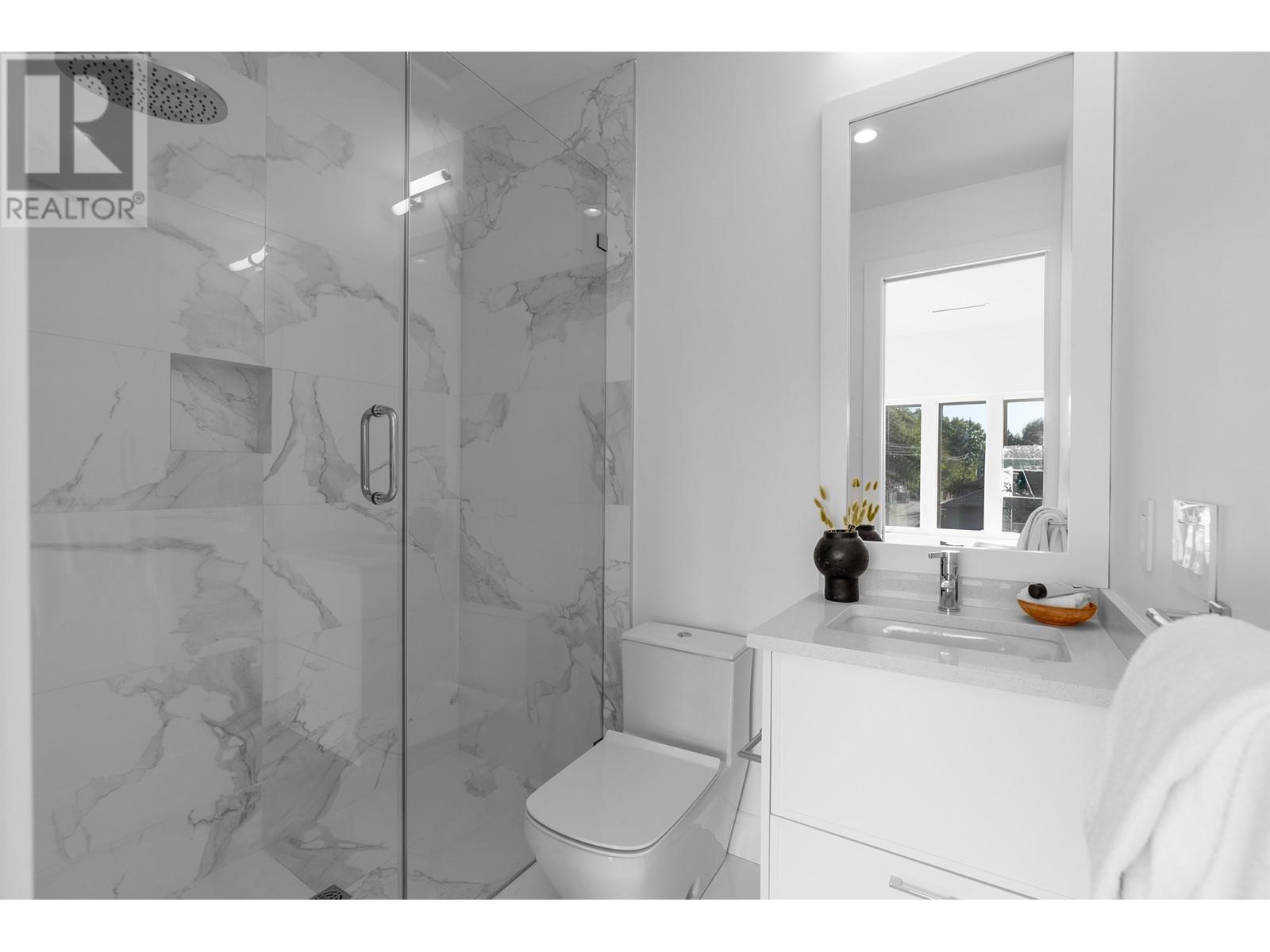 20 N Macdonald Avenue, Burnaby, British Columbia  V5C 1T6 - Photo 21 - R2829199