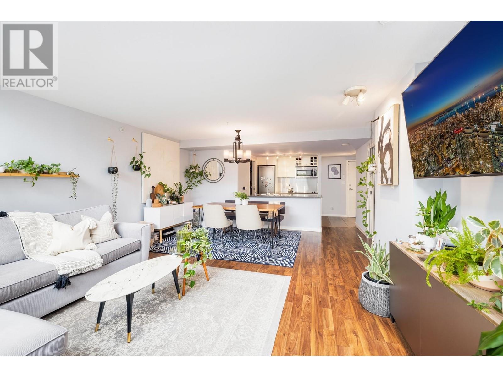 302 788 Hamilton Street, Vancouver, British Columbia  V6B 0E9 - Photo 3 - R2812262