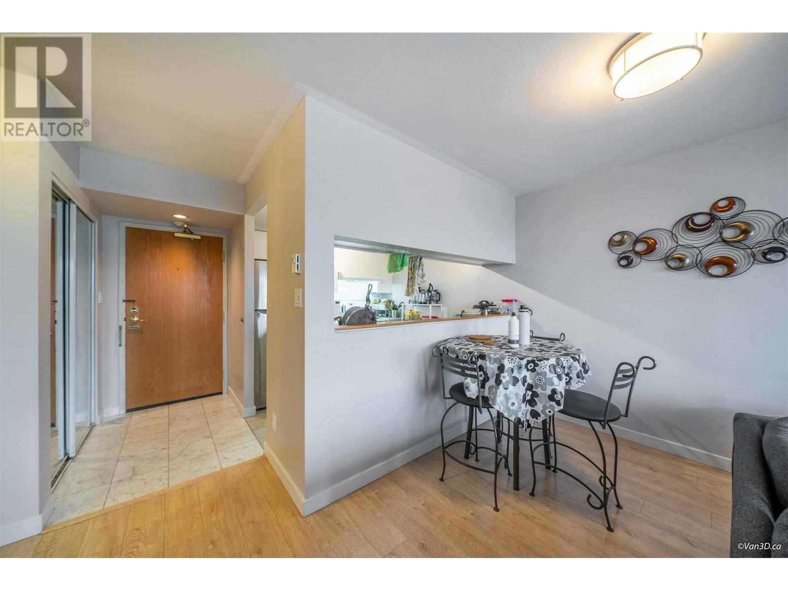 903 9623 Manchester Drive, Burnaby, British Columbia  V3N 4Y8 - Photo 17 - R2829071