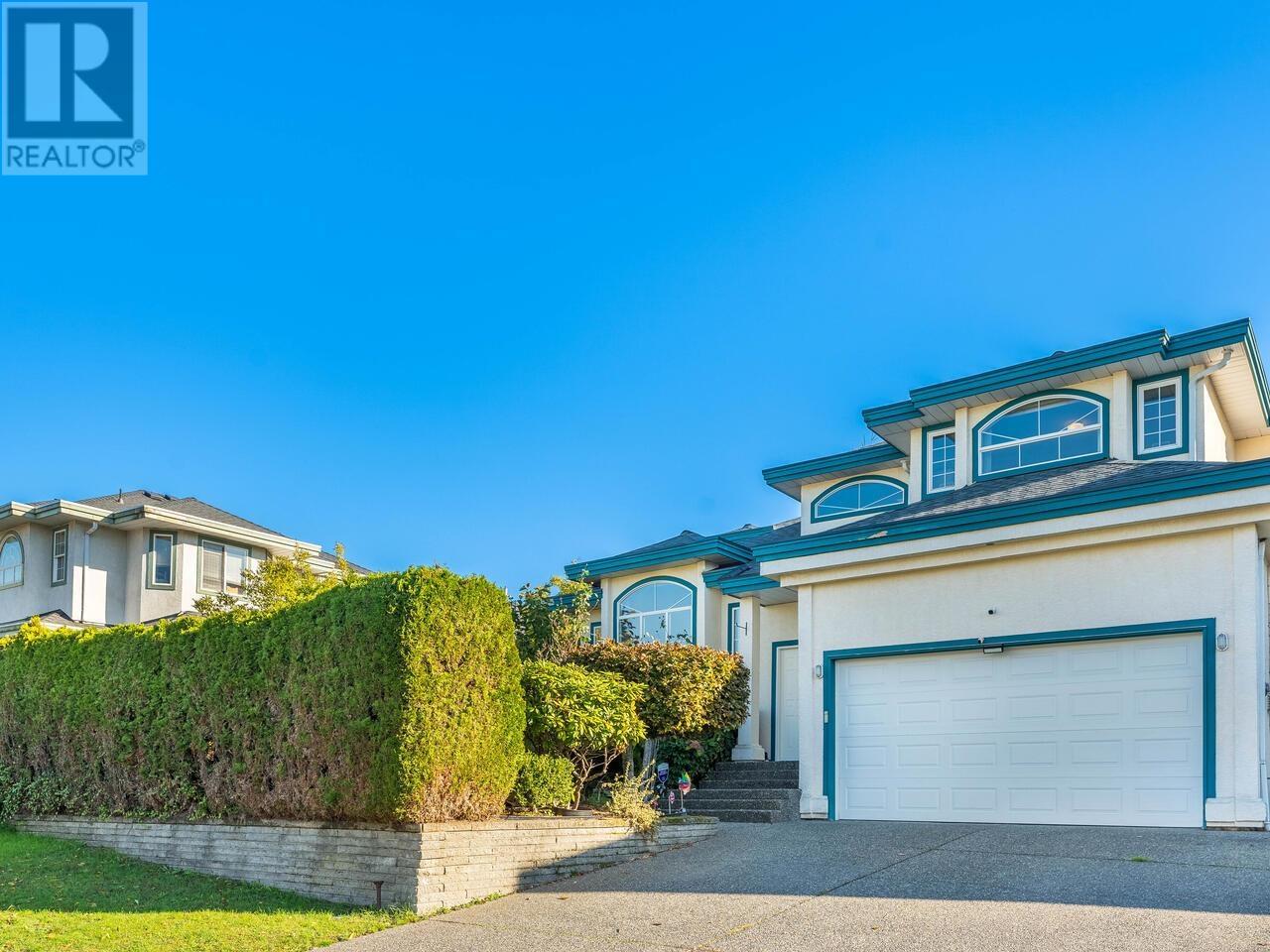 1210 Salter Street, New Westminster, British Columbia  V3M 5A7 - Photo 2 - R2828805