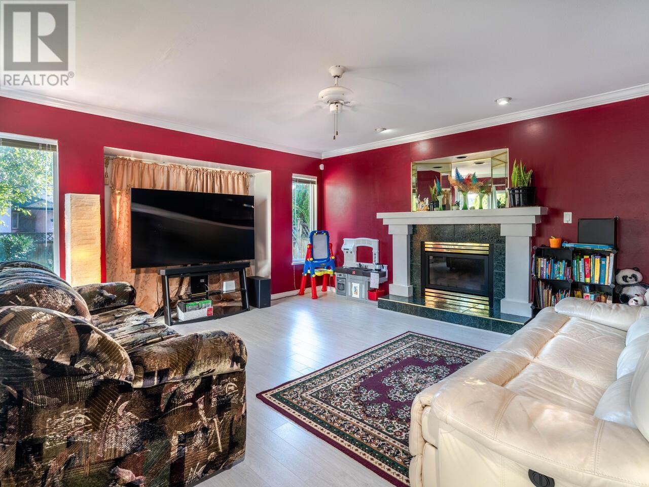 1210 Salter Street, New Westminster, British Columbia  V3M 5A7 - Photo 10 - R2828805