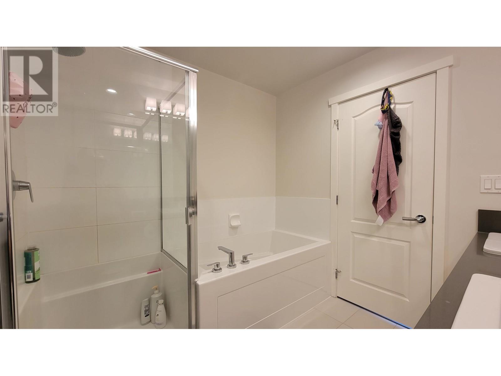 206 3107 Windsor Gate, Coquitlam, British Columbia  V3B 0L1 - Photo 10 - R2829241
