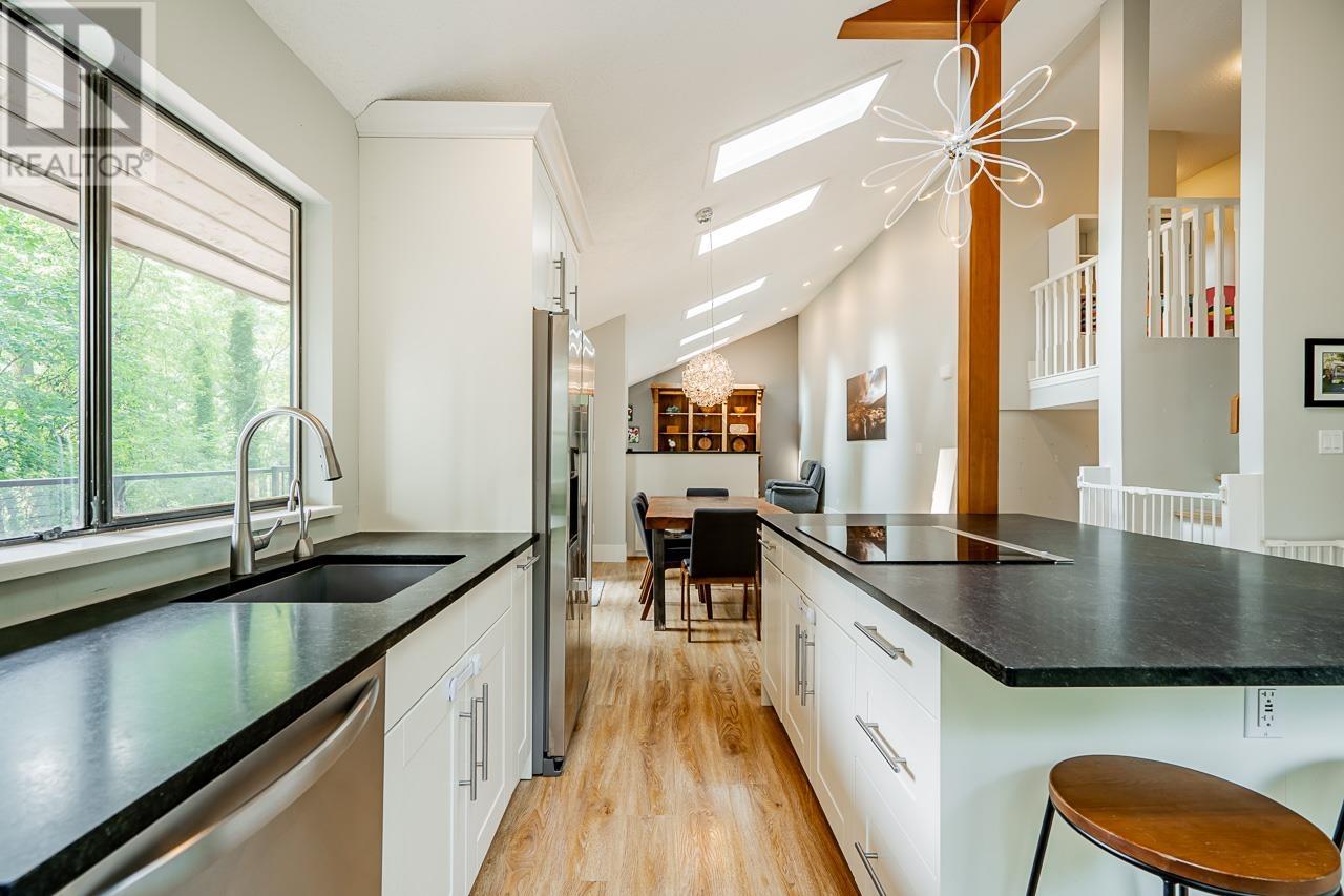 759 Wellington Drive, North Vancouver, British Columbia  V7K 1K8 - Photo 6 - R2829258