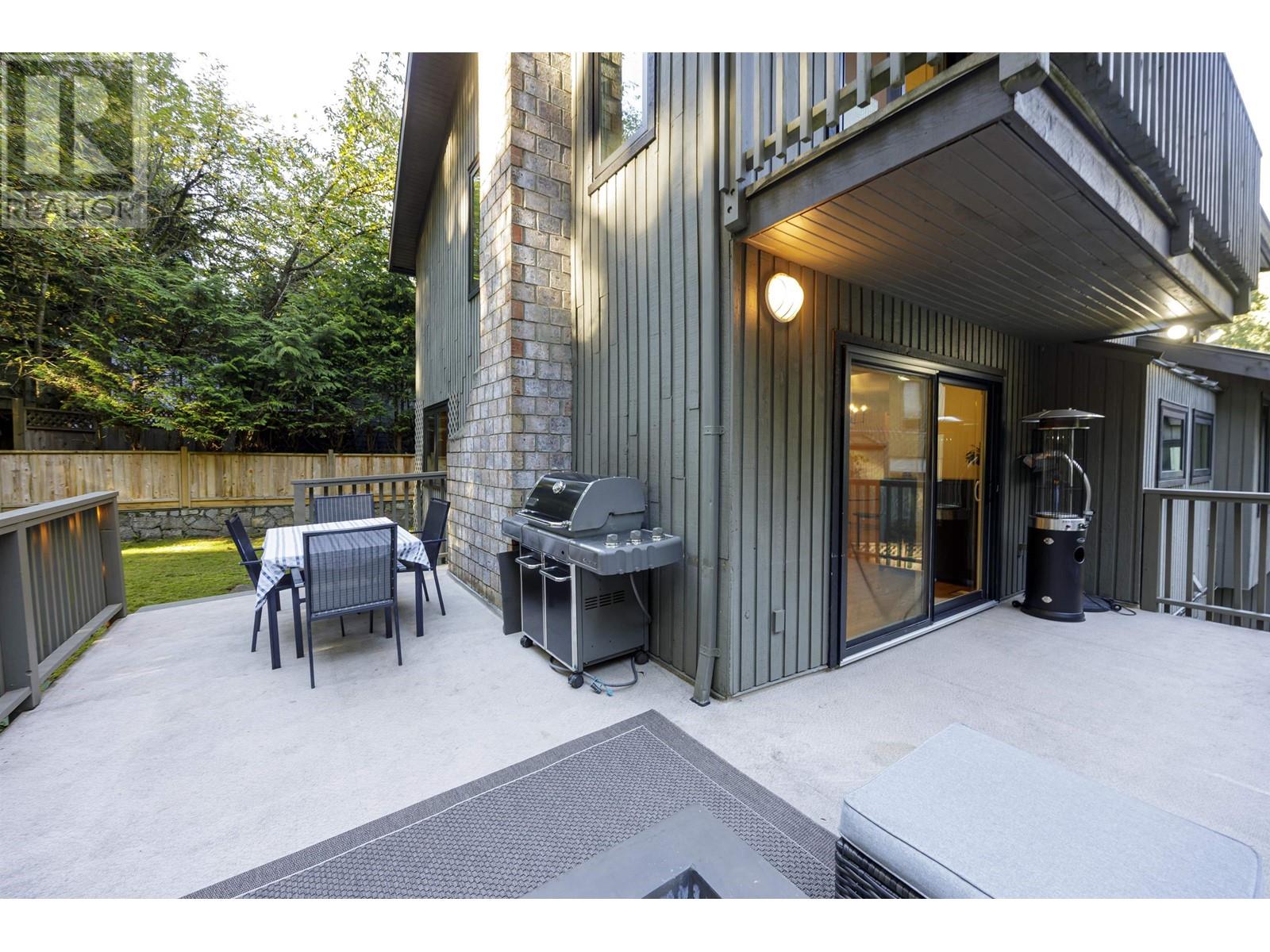 1069 Blue Grouse Way, North Vancouver, British Columbia  V7R 4N7 - Photo 5 - R2828550