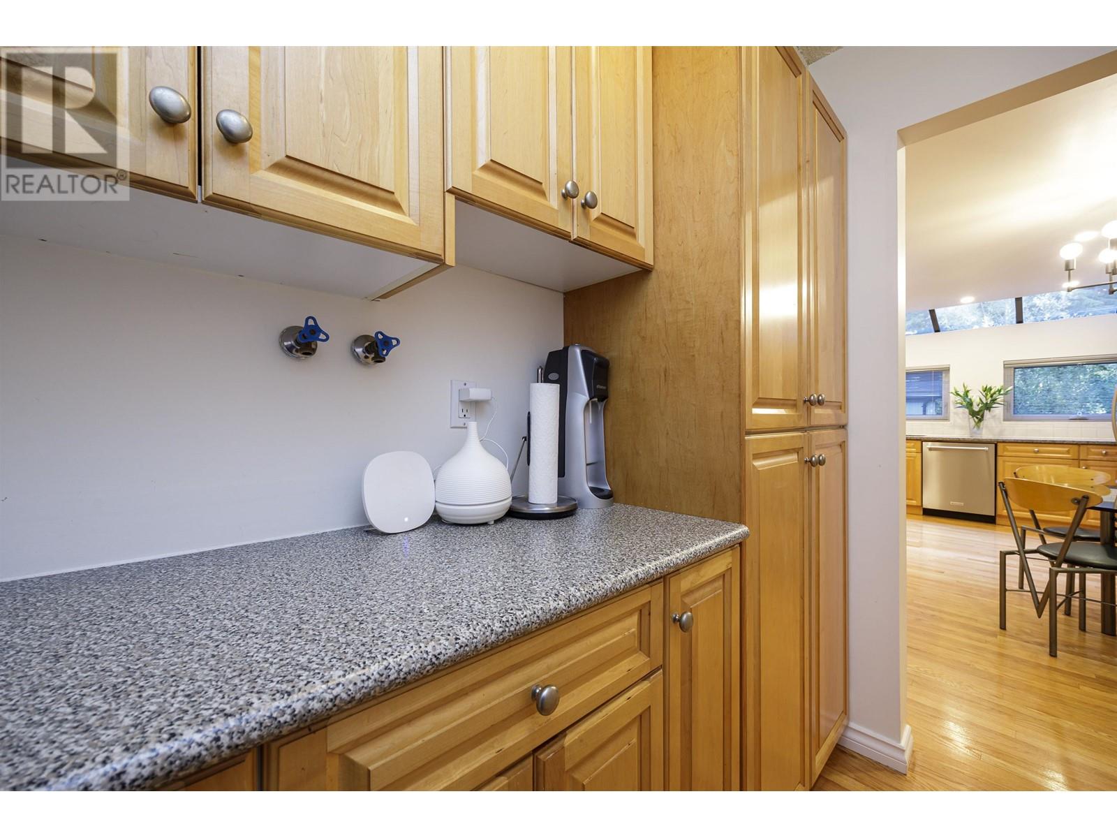 1069 Blue Grouse Way, North Vancouver, British Columbia  V7R 4N7 - Photo 17 - R2828550