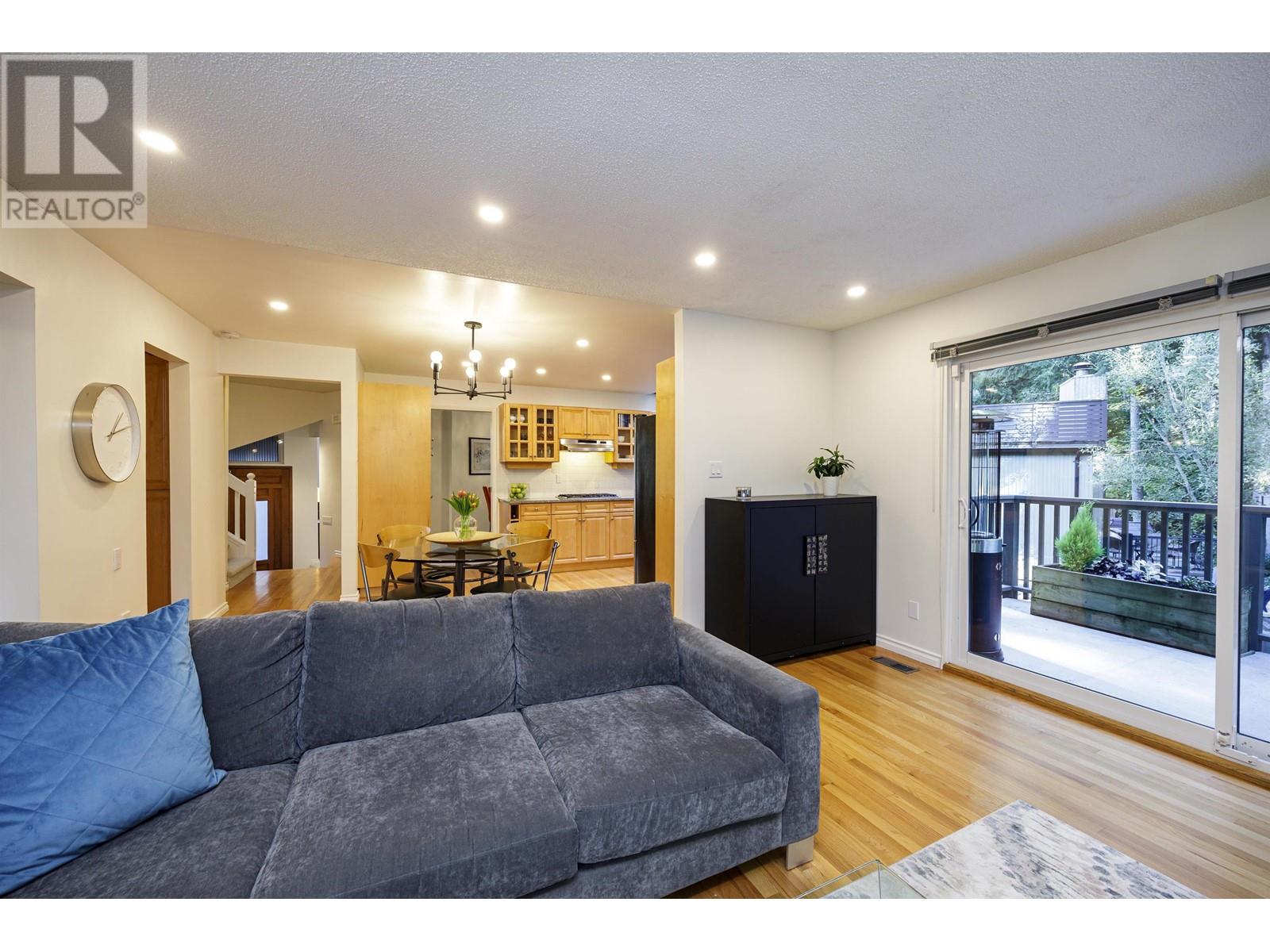 1069 Blue Grouse Way, North Vancouver, British Columbia  V7R 4N7 - Photo 18 - R2828550