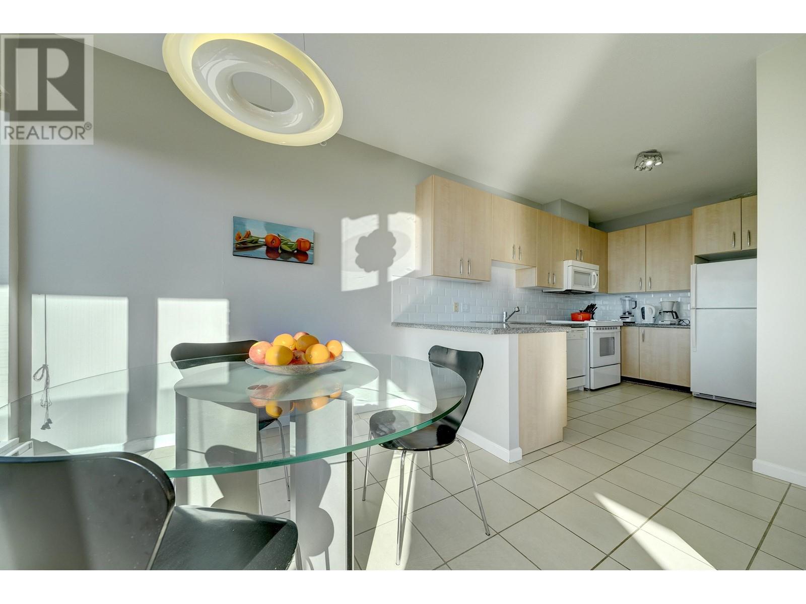 1701 7388 Sandborne Avenue, Burnaby, British Columbia  V3N 5C4 - Photo 18 - R2829279