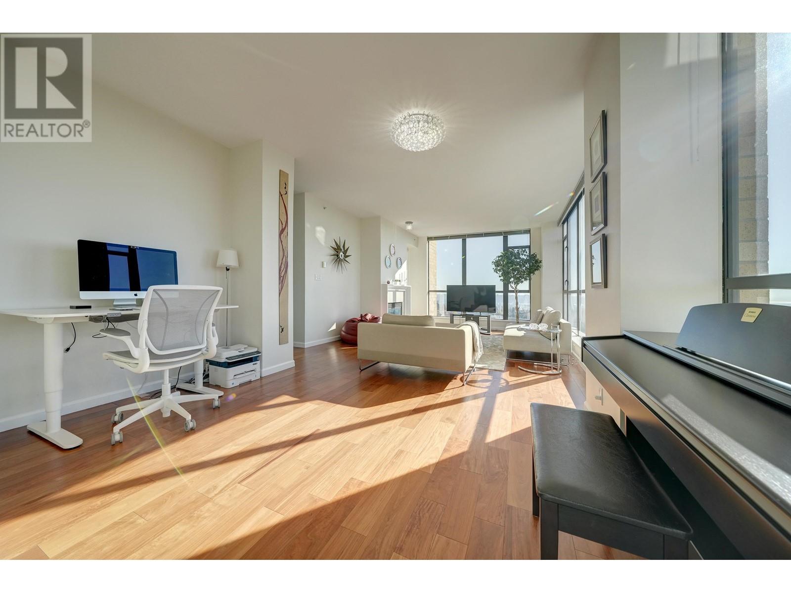 1701 7388 Sandborne Avenue, Burnaby, British Columbia  V3N 5C4 - Photo 13 - R2829279