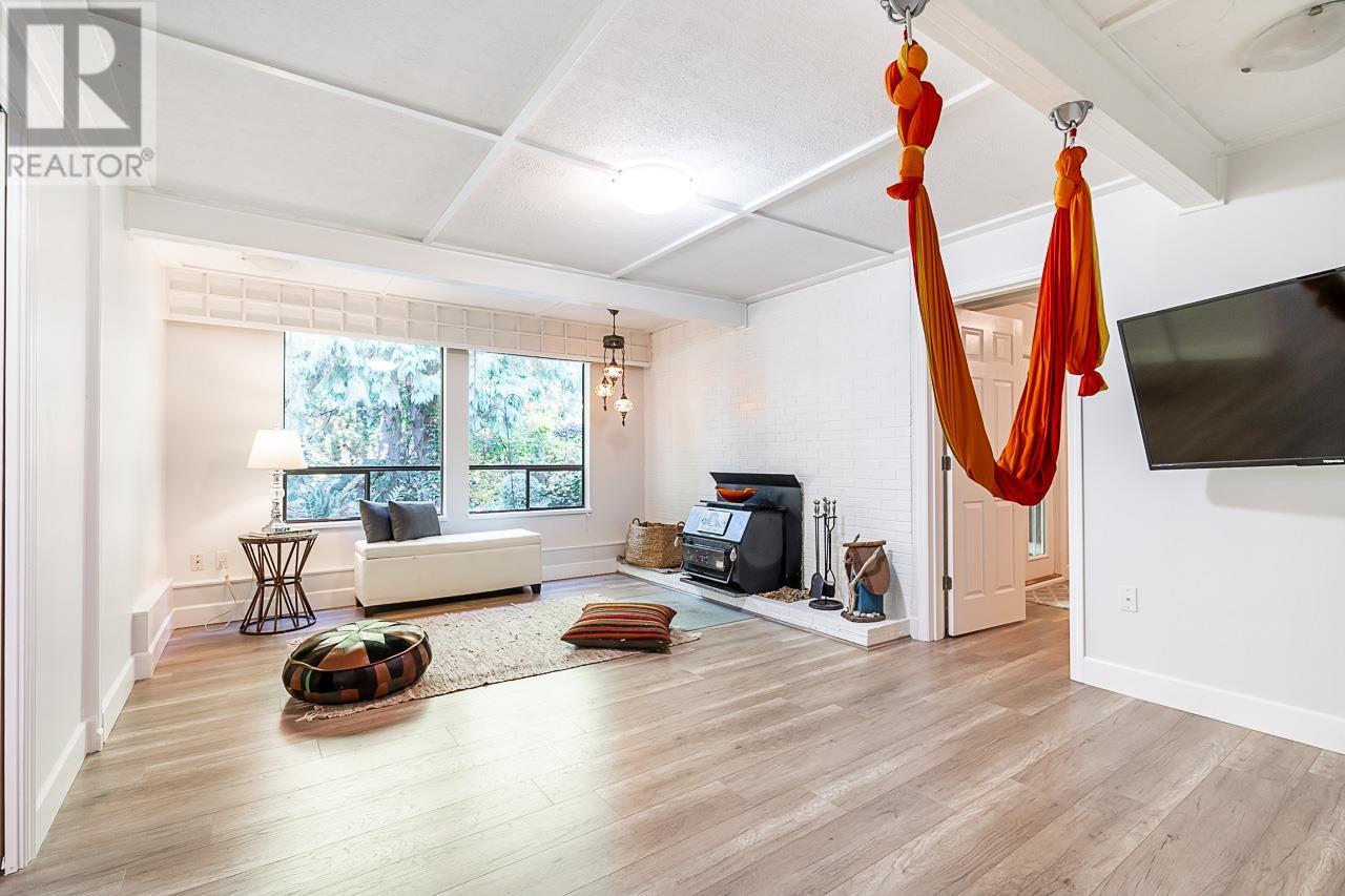 665 Foresthill Place, Port Moody, British Columbia  V3H 3A2 - Photo 7 - R2829268