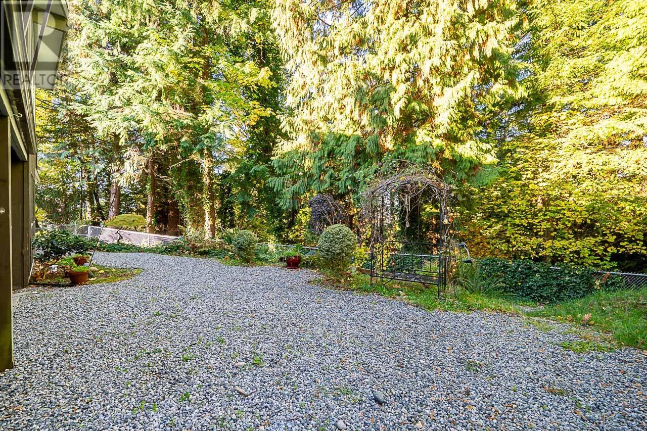 665 Foresthill Place, Port Moody, British Columbia  V3H 3A2 - Photo 34 - R2829268
