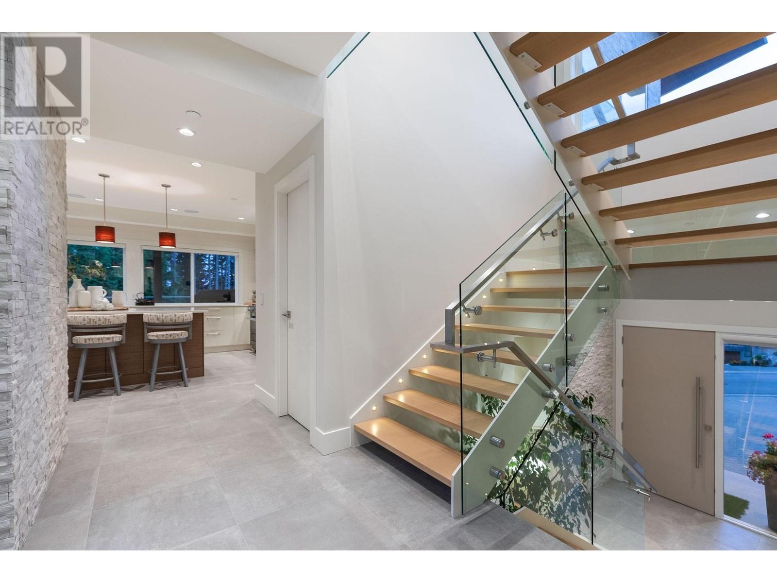 1513 Crystal Creek Drive, Port Moody, British Columbia  V3H 0A3 - Photo 3 - R2817553