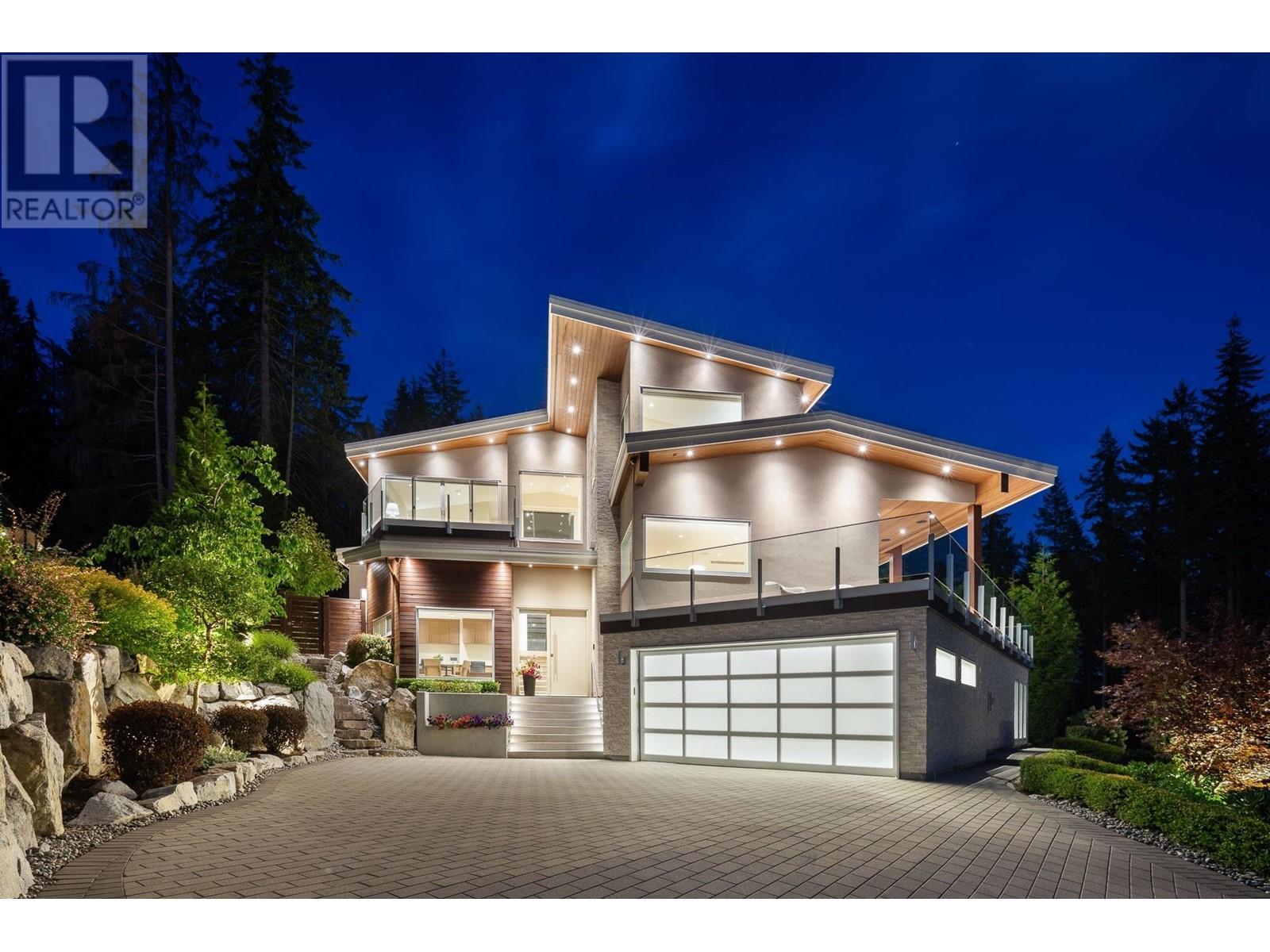 1513 CRYSTAL CREEK DRIVE, port moody, British Columbia
