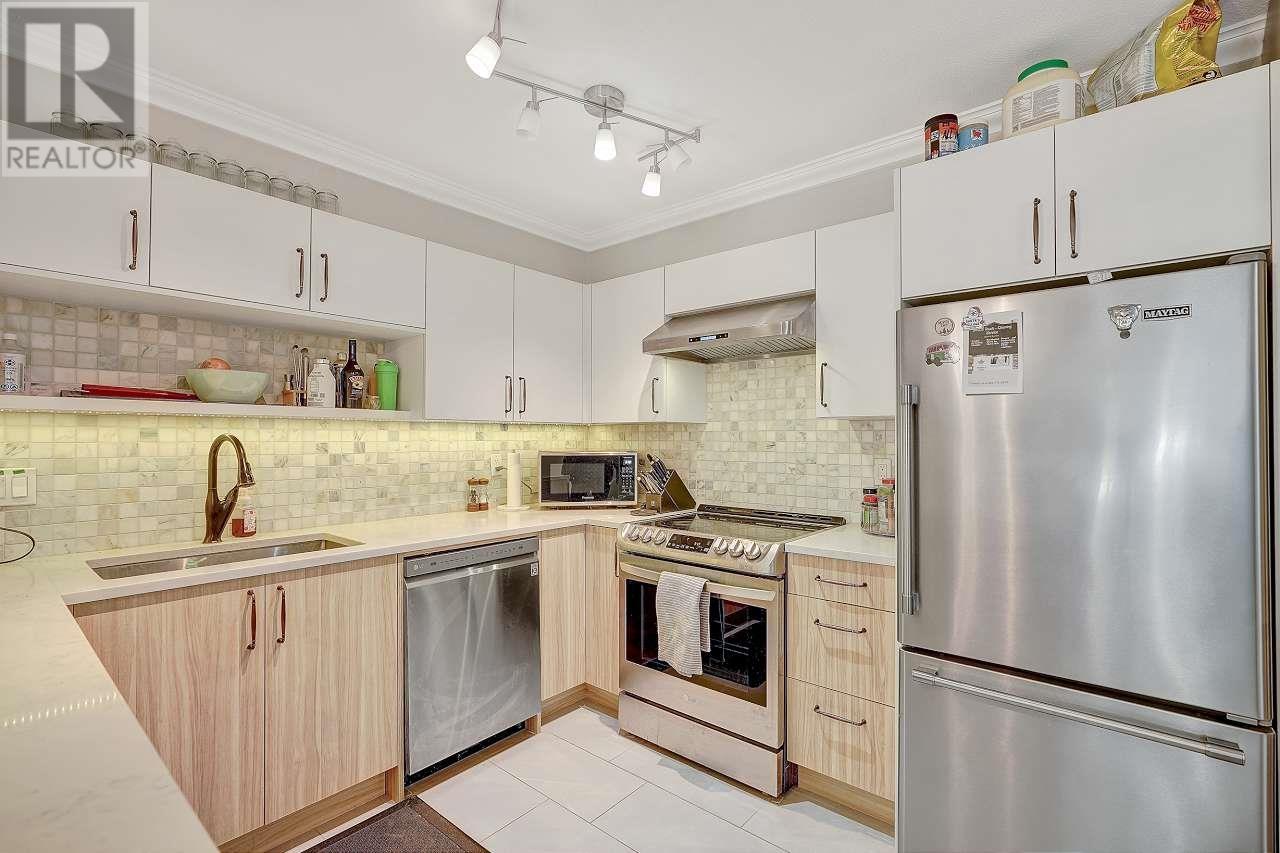 302 25 Richmond Street, New Westminster, British Columbia  V3L 5P9 - Photo 7 - R2827856