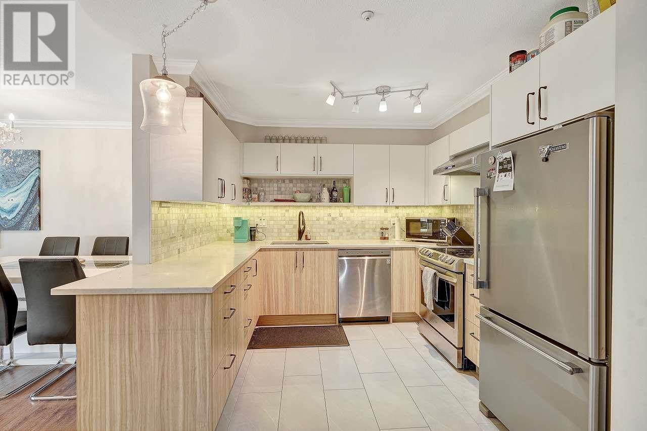 302 25 Richmond Street, New Westminster, British Columbia  V3L 5P9 - Photo 8 - R2827856