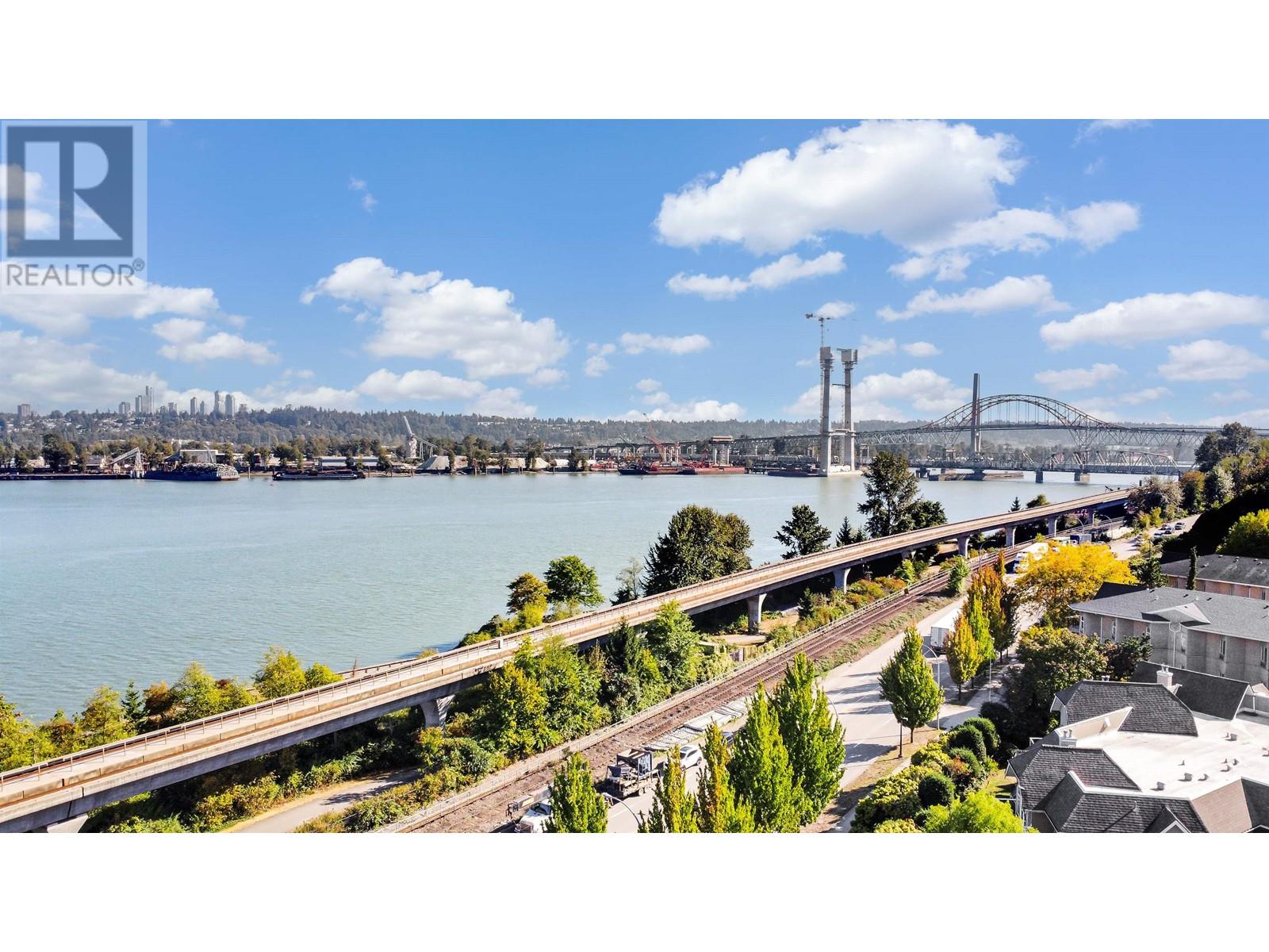 302 25 RICHMOND STREET, new westminster, British Columbia