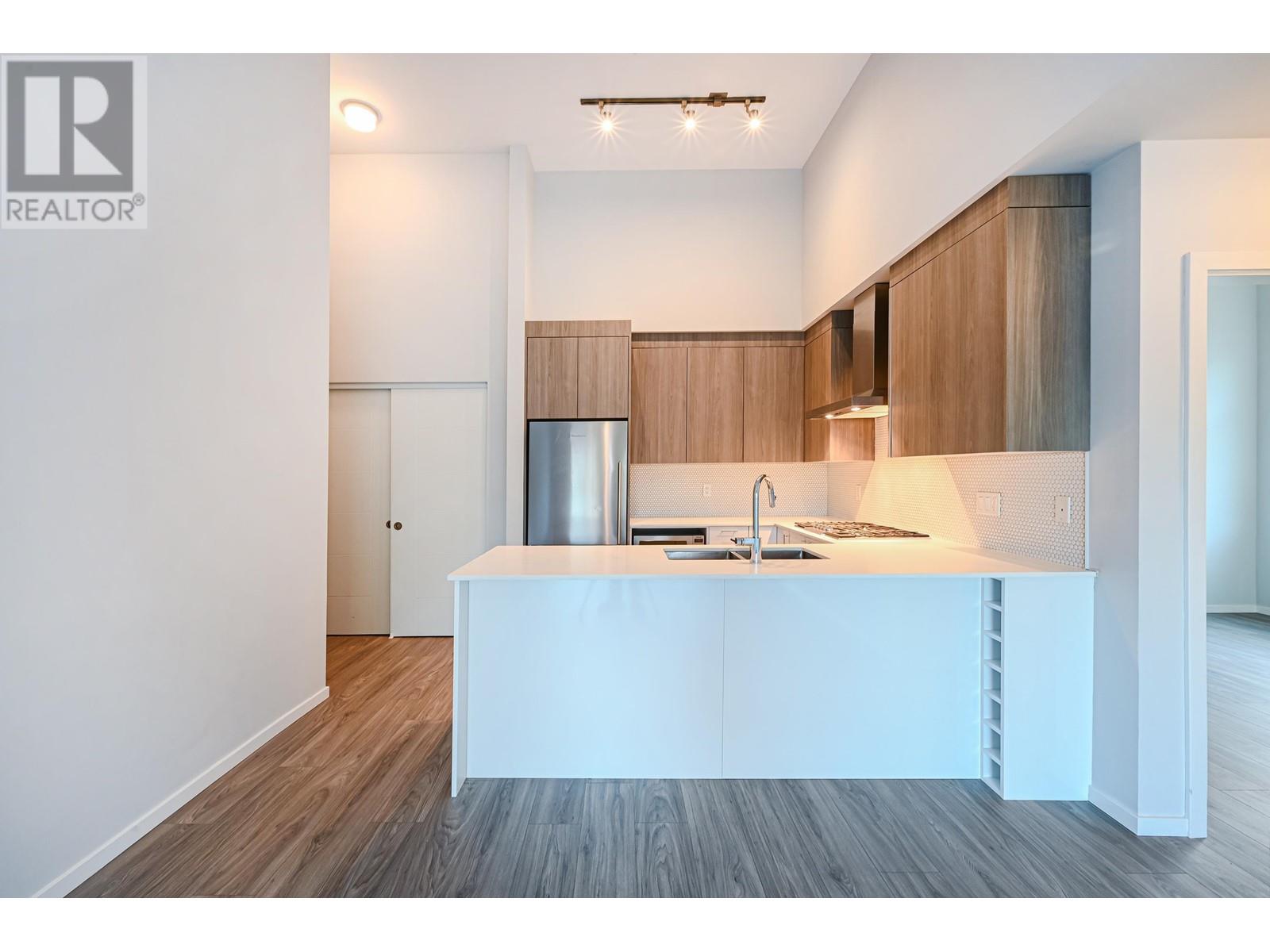 103 6283 Kingsway, Burnaby, British Columbia  V5J 0H3 - Photo 11 - R2828964