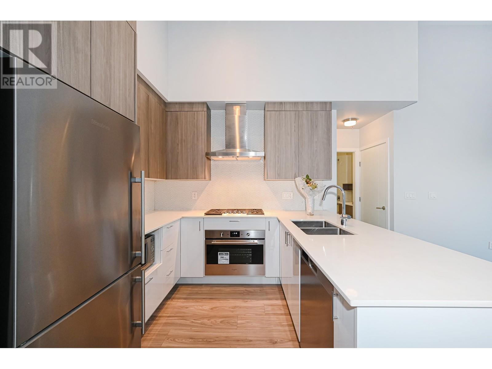 103 6283 Kingsway, Burnaby, British Columbia  V5J 0H3 - Photo 10 - R2828964