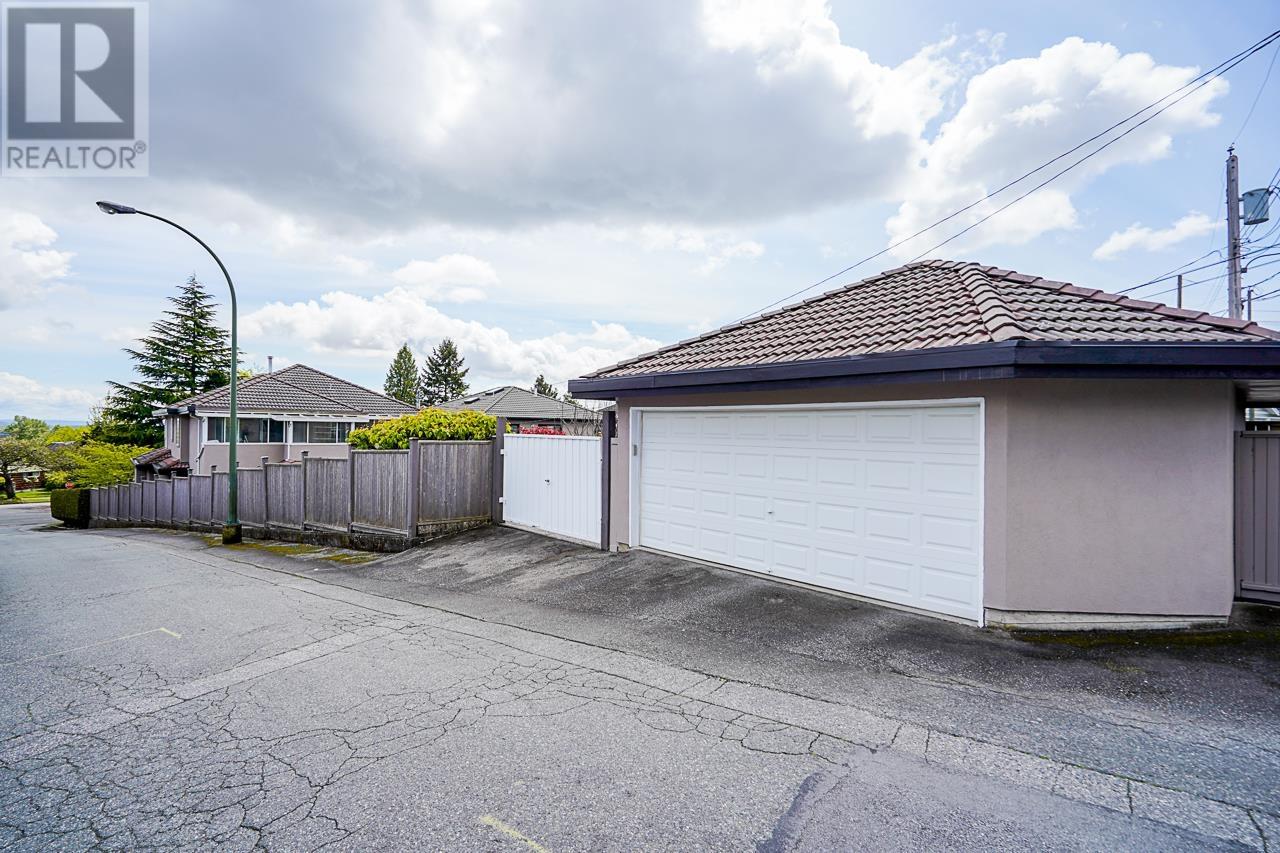 2393 Bonaccord Drive, Vancouver, British Columbia  V5P 2N8 - Photo 8 - R2827258