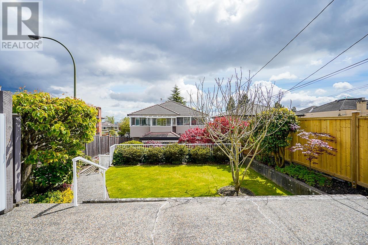 2393 Bonaccord Drive, Vancouver, British Columbia  V5P 2N8 - Photo 7 - R2827258