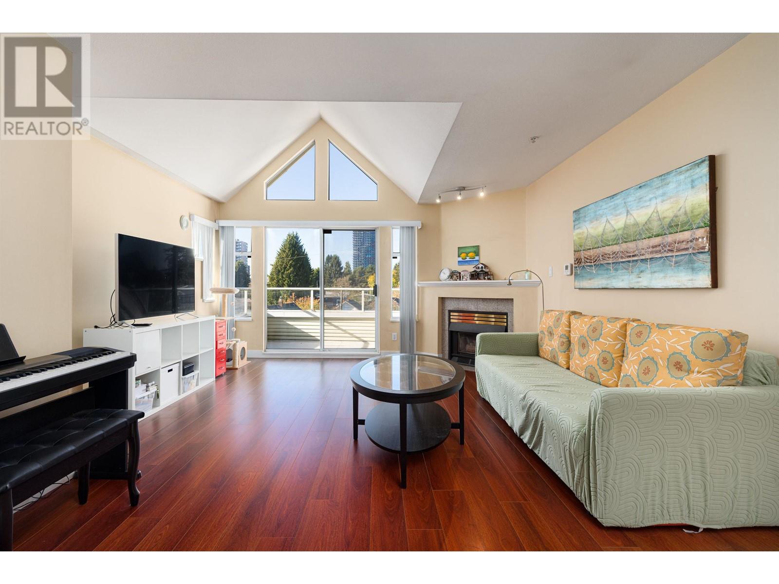 409 3628 Rae Avenue, Vancouver, British Columbia  V5R 2P5 - Photo 4 - R2828999