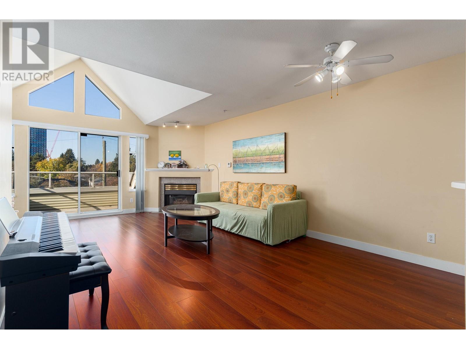 409 3628 Rae Avenue, Vancouver, British Columbia  V5R 2P5 - Photo 3 - R2828999