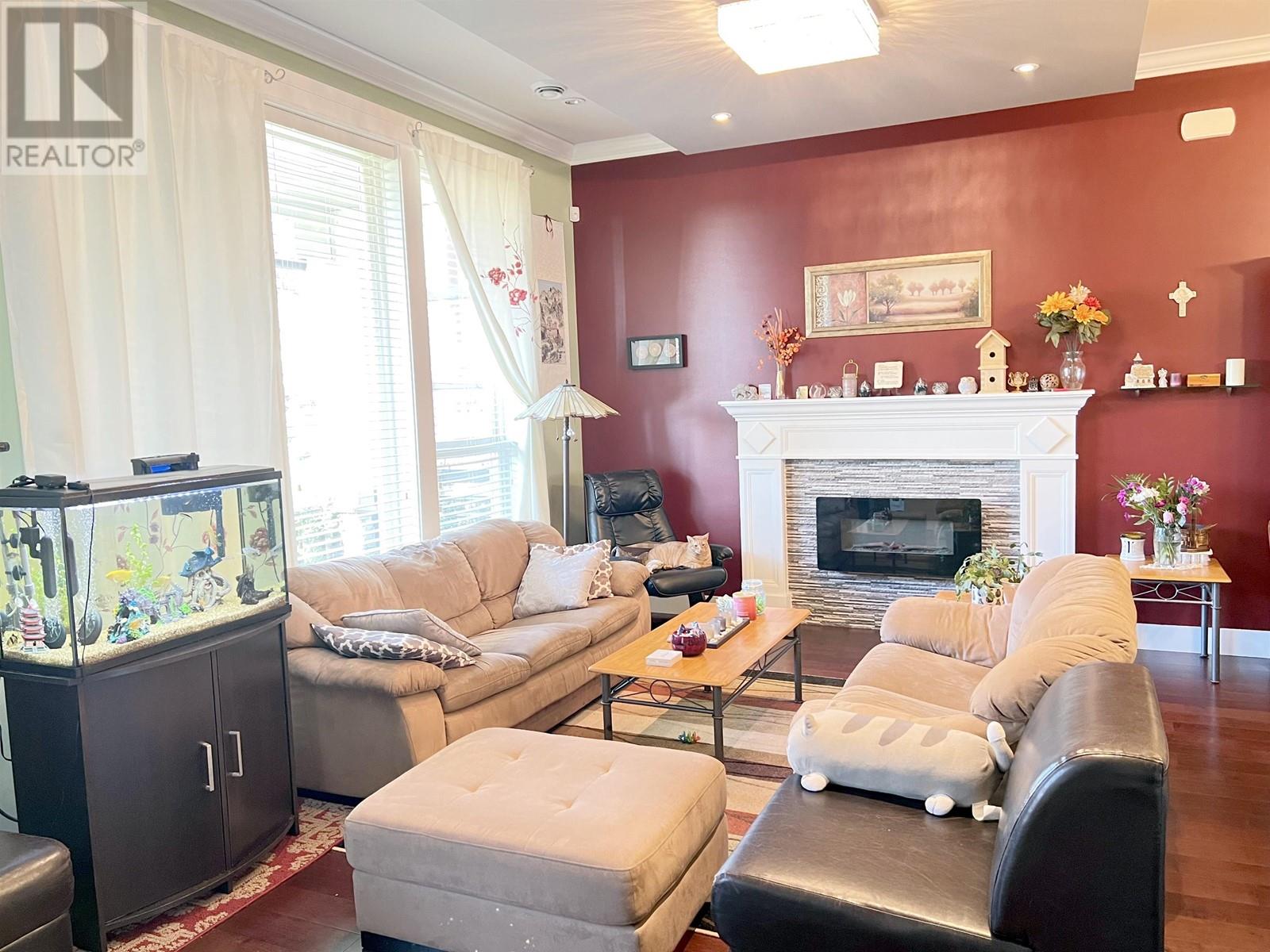 1401 Trafalgar Street, Coquitlam, British Columbia  V3E 0H5 - Photo 2 - R2827276