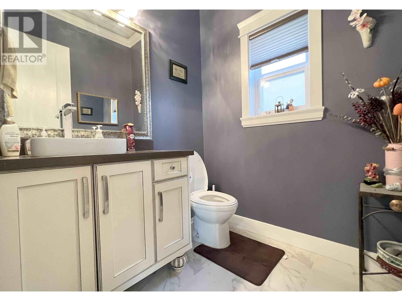 1401 Trafalgar Street, Coquitlam, British Columbia  V3E 0H5 - Photo 6 - R2827276