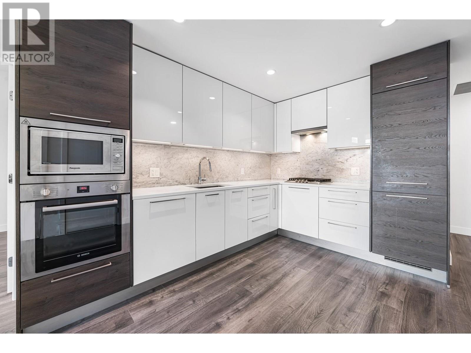 22F 4458 BERESFORD STREET, burnaby, British Columbia