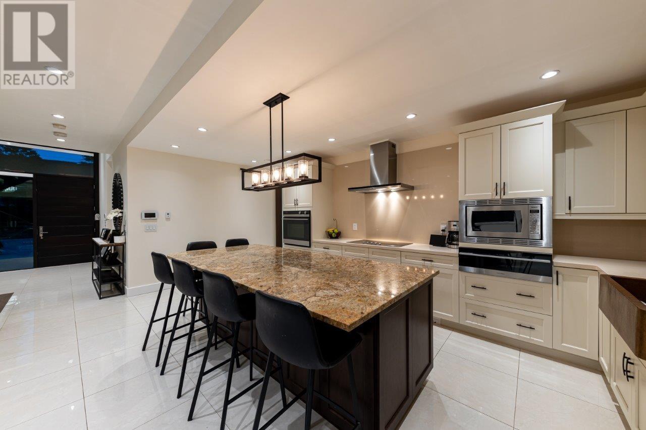 2520 Lloyd Avenue, North Vancouver, British Columbia  V7R 3X1 - Photo 14 - R2829310