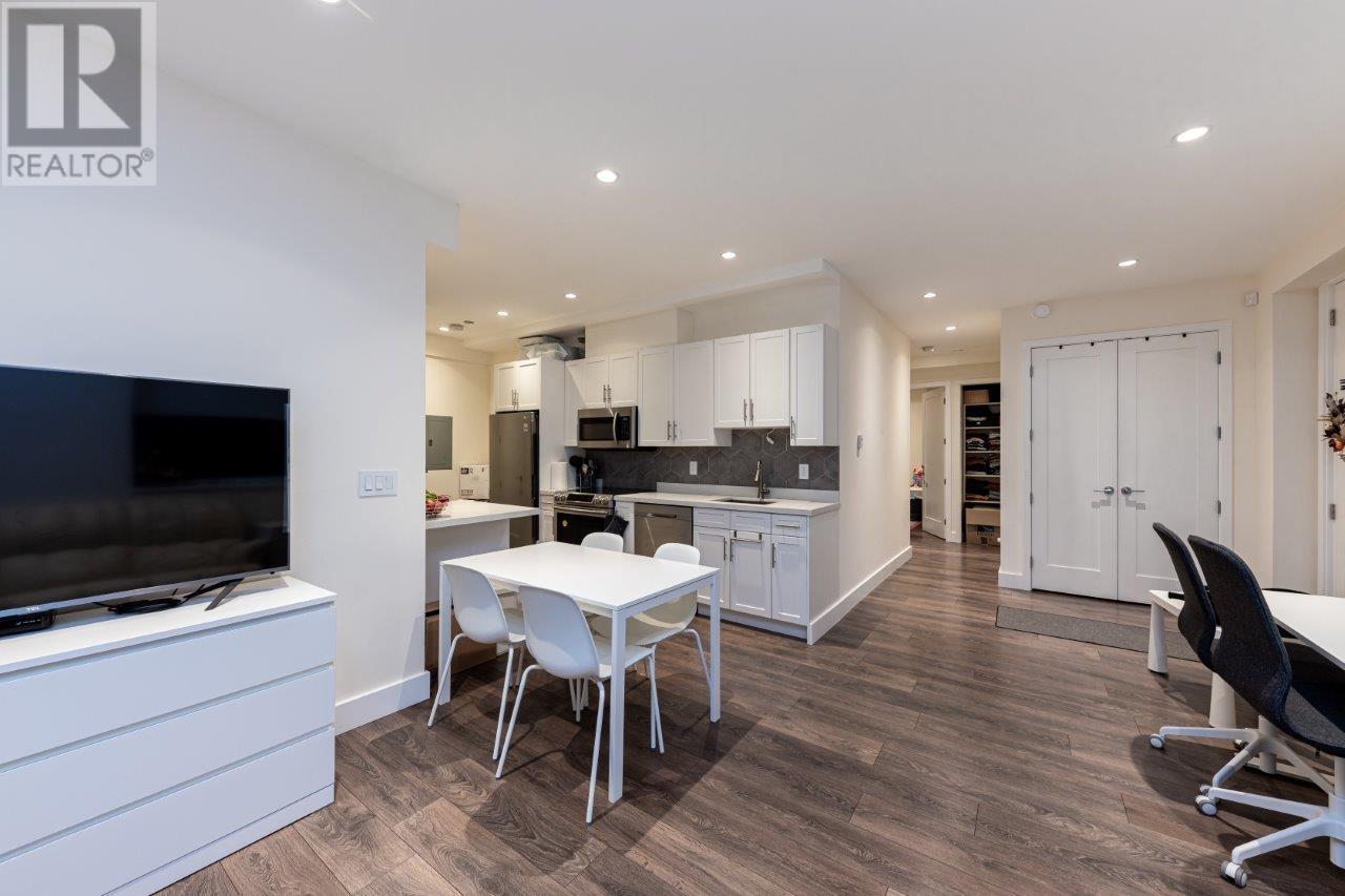 2520 Lloyd Avenue, North Vancouver, British Columbia  V7R 3X1 - Photo 31 - R2829310