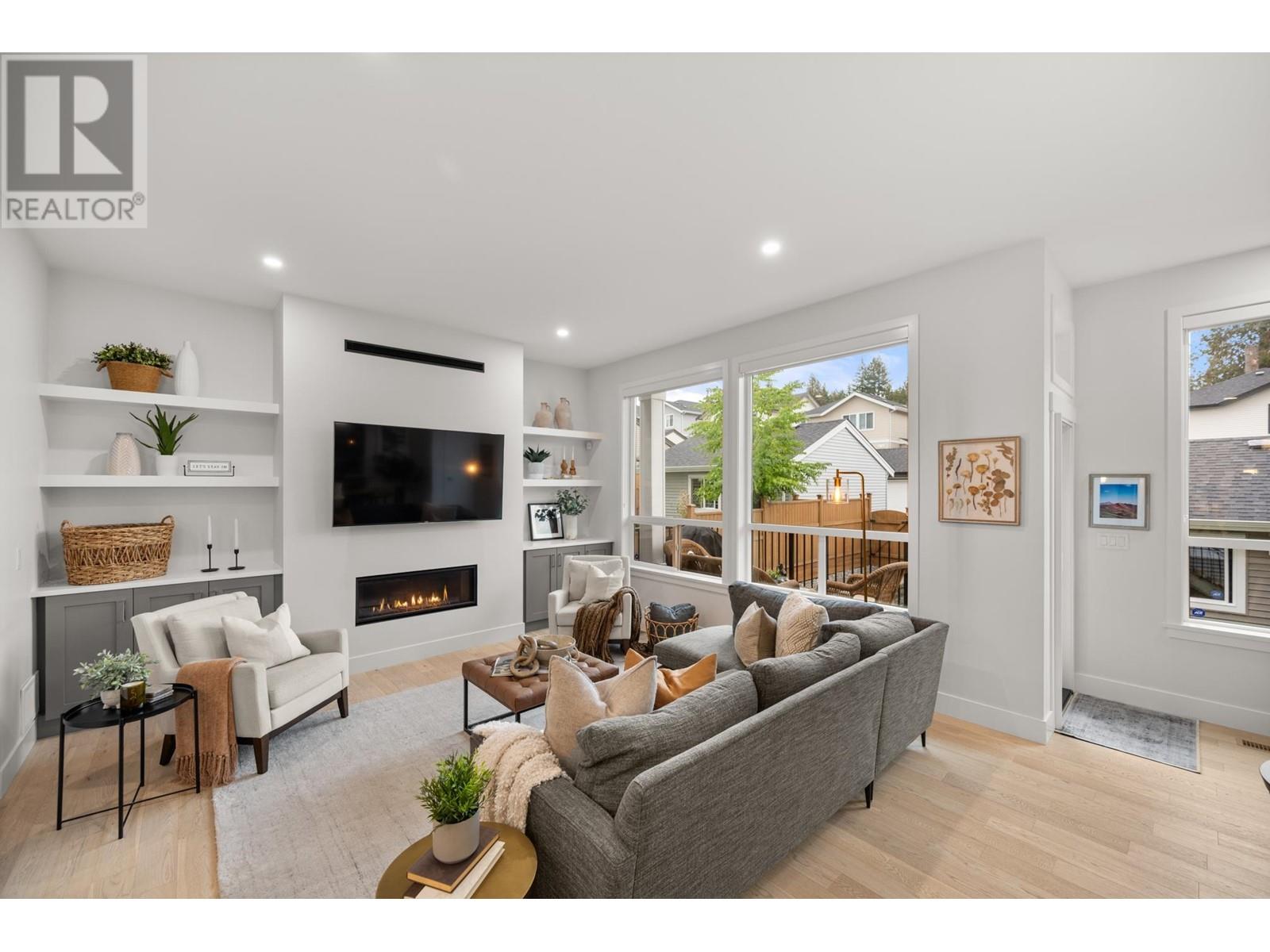 1241 Mitchell Street, Coquitlam, British Columbia  V3B 2W7 - Photo 4 - R2824324