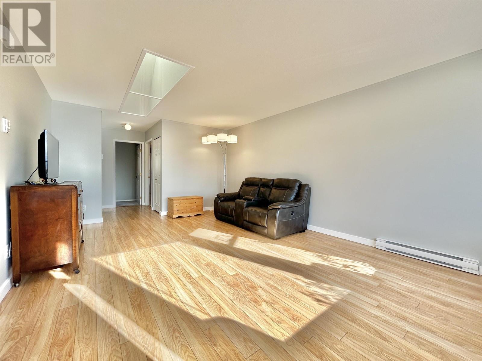 22 767 North Road, Gibsons, British Columbia  V0N 1V9 - Photo 4 - R2829313