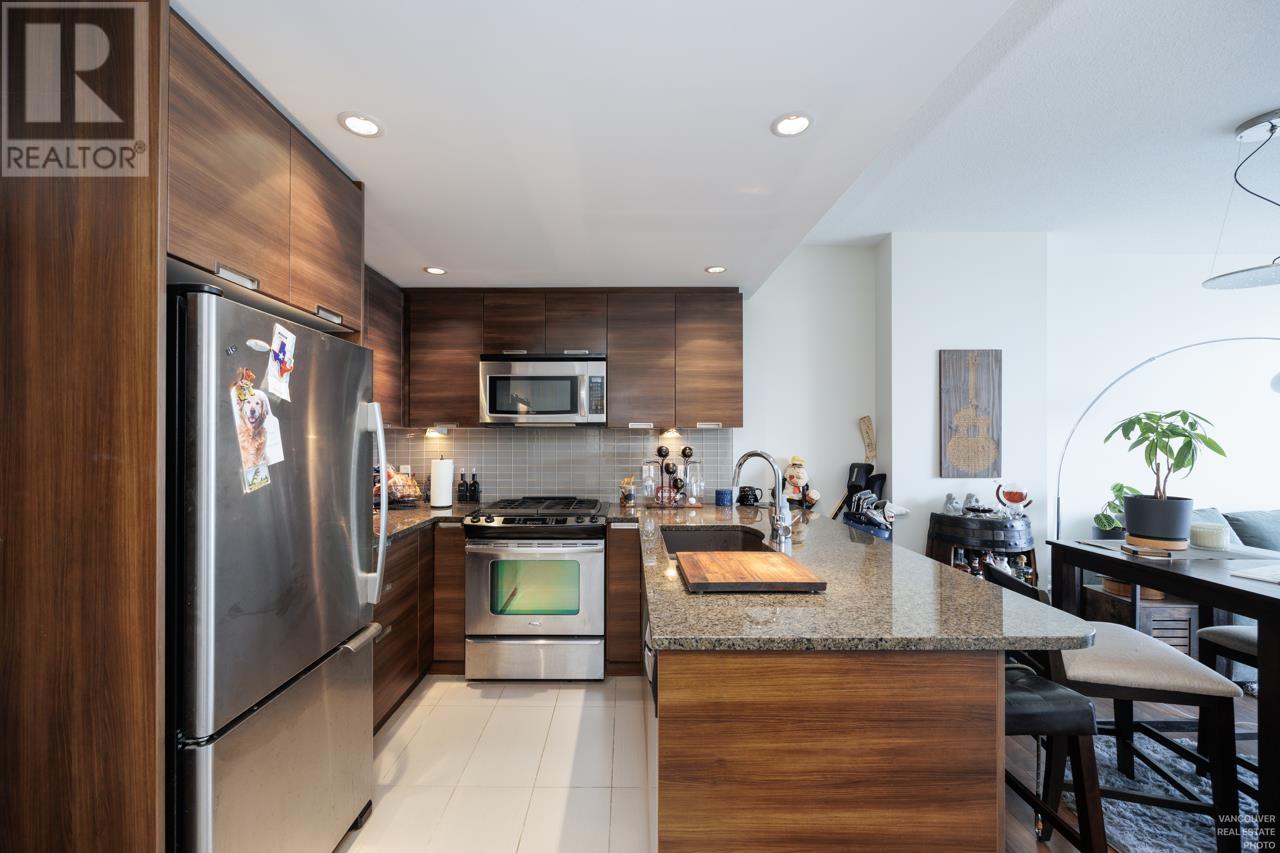 2606 2968 Glen Drive, Coquitlam, British Columbia  V3B 0C4 - Photo 10 - R2829351