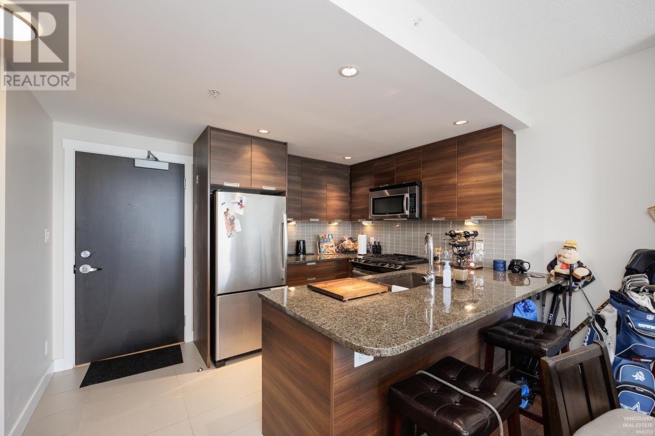2606 2968 Glen Drive, Coquitlam, British Columbia  V3B 0C4 - Photo 11 - R2829351