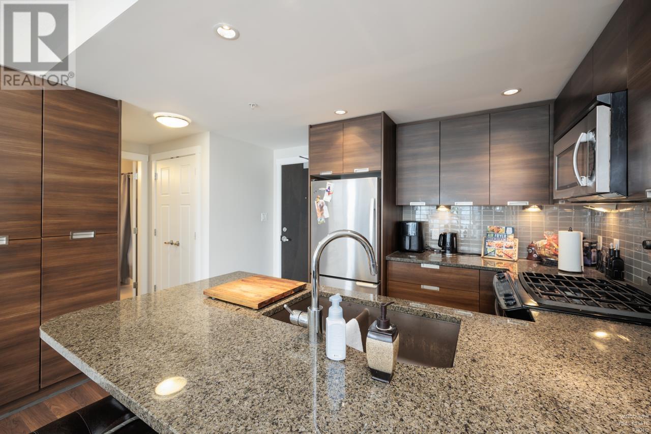 2606 2968 Glen Drive, Coquitlam, British Columbia  V3B 0C4 - Photo 12 - R2829351