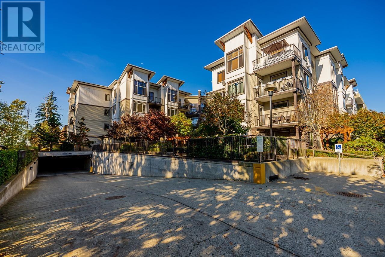 207 11887 Burnett Street, Maple Ridge, British Columbia  V2X 6P6 - Photo 2 - R2829378