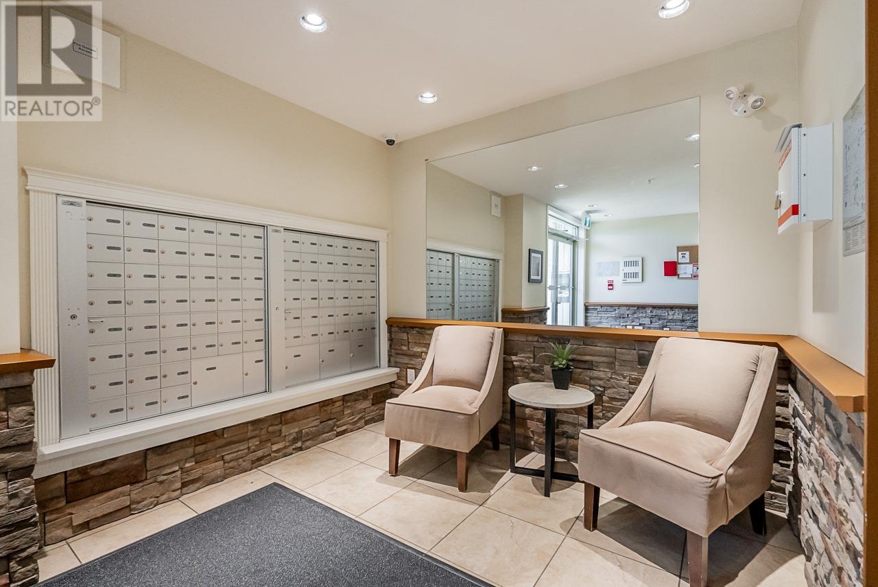 207 11887 Burnett Street, Maple Ridge, British Columbia  V2X 6P6 - Photo 4 - R2829378