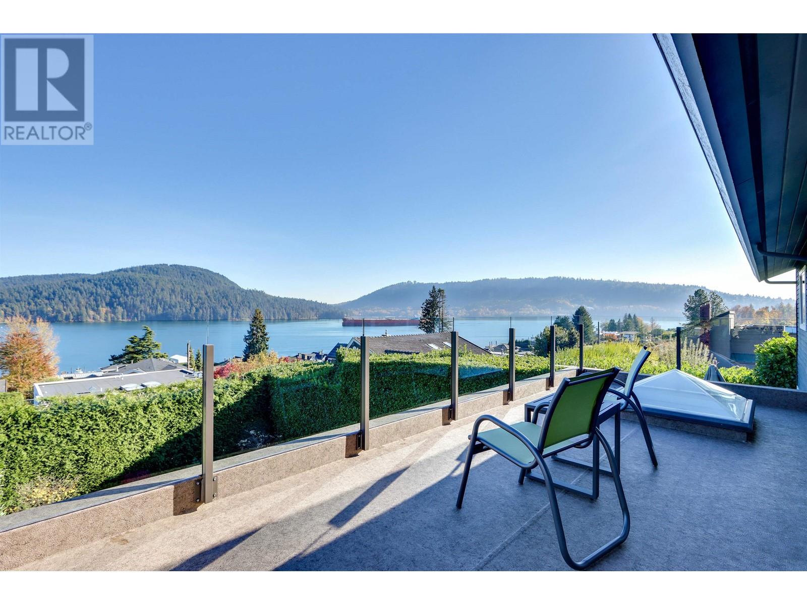 654 Roslyn Boulevard, North Vancouver, British Columbia  V7G 1P3 - Photo 28 - R2829322