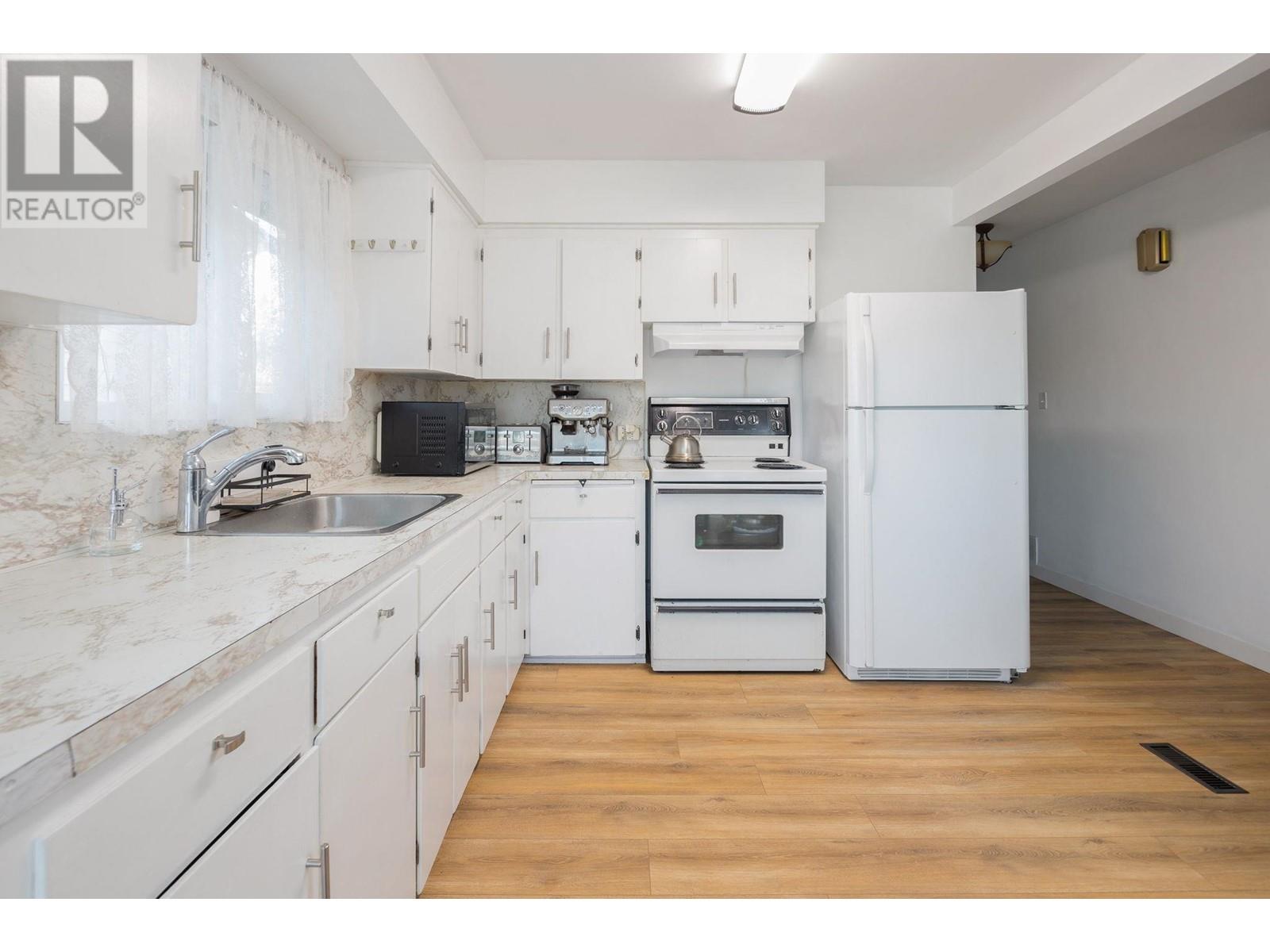 1004 Springer Avenue, Burnaby, British Columbia  V5B 3L7 - Photo 20 - R2829375