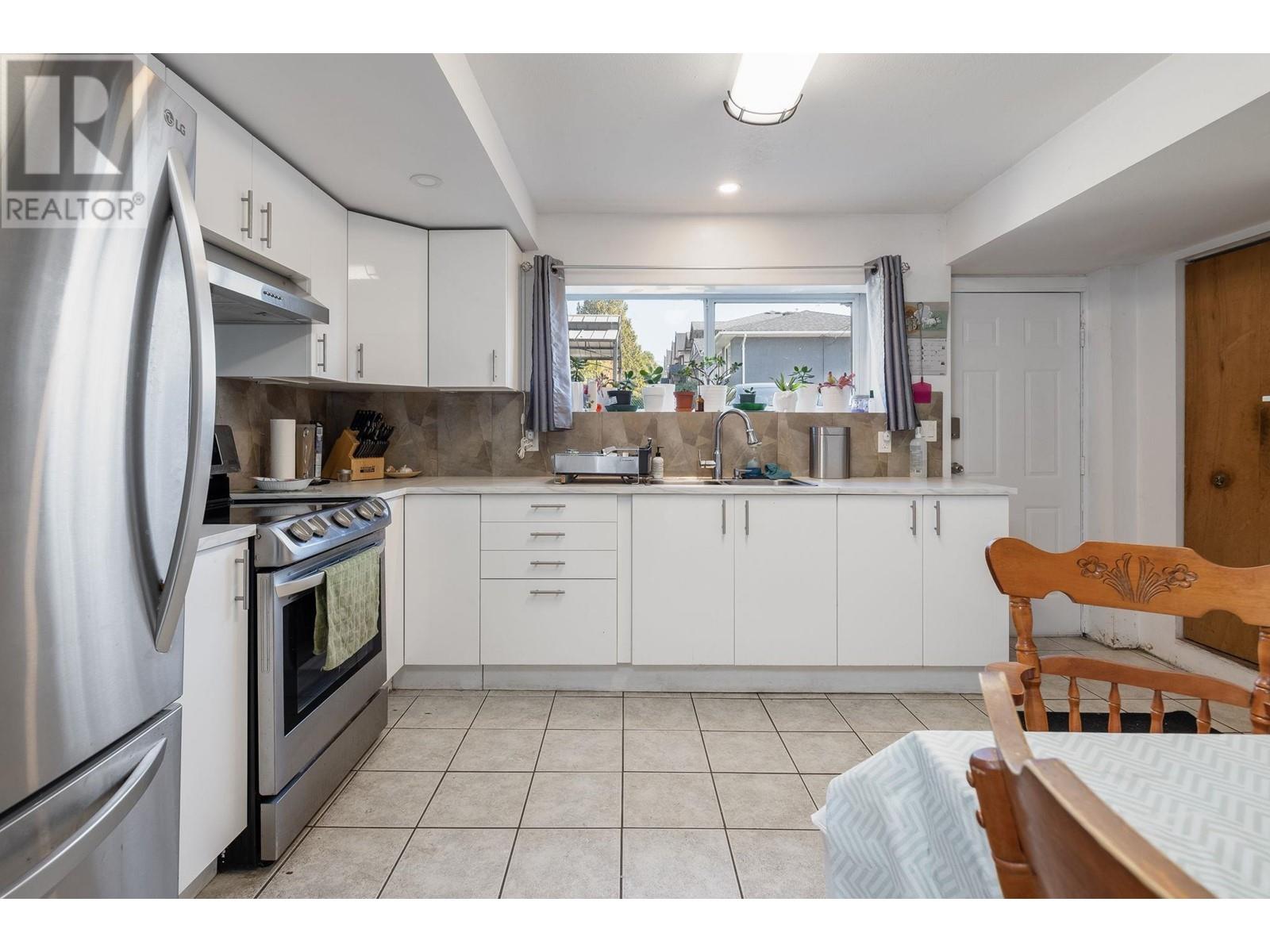 1004 Springer Avenue, Burnaby, British Columbia  V5B 3L7 - Photo 21 - R2829375