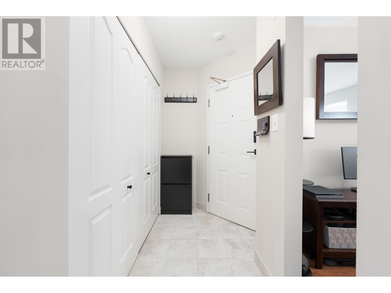 6 1215 Brunette Avenue, Coquitlam, British Columbia  V3K 6W2 - Photo 5 - R2829300