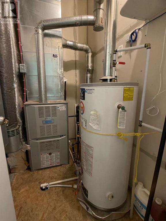 211 Main Street Sw, Falher, Alberta  T0H 1M0 - Photo 14 - A2057929